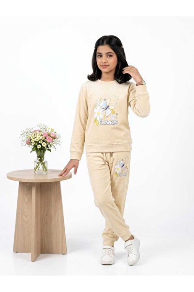 DAY BY DAY Girls' Winter Set (Long-Sleeved Top and Jogger Pants) Made of Soft...