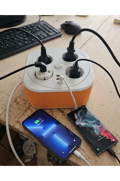 lstri Akım Korumalı Makaralı Kablolu 4'lü Anahtarlı Grup Priz, 2500W,3 Metre 2x USB - 1x TYPE-C Girişli, Üçlü Usb'li Priz, Çocuk Korumalı, Kısa Devre Korumalı