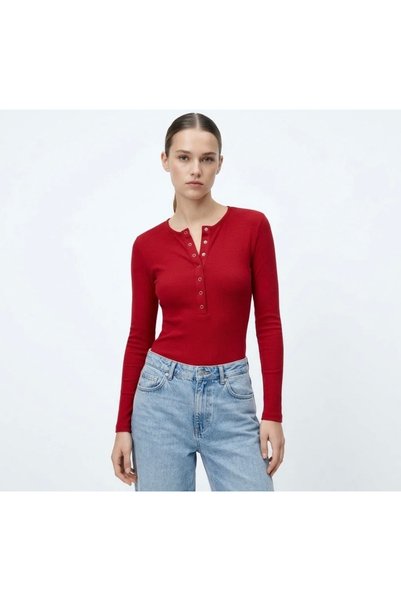 Su Wear Lace-Up Long Sleeve Tshirt