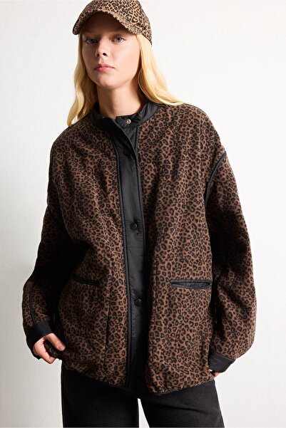 DeFacto Relaxed Fit Bisiklet Yaka Leopar Desenli Çıtçıtlı Mont H8587AX26WN