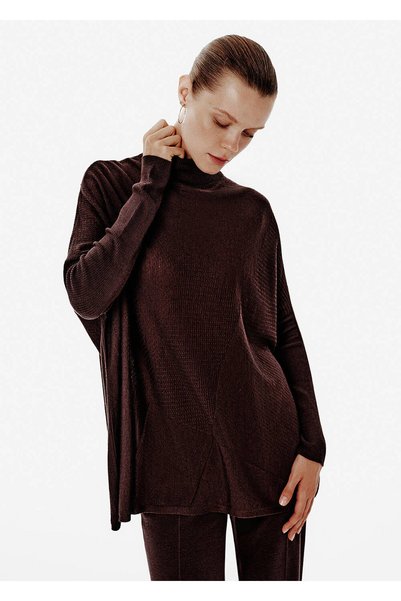 Knitss تونيك تريكو بني اللون بأكمام على شكل خفاش ونقشة مرقعة