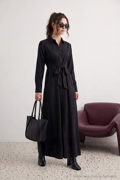 Trendyol Modest Μαύρο φόρεμα πουκάμισο με λεπτομέρεια δεσίματος και υφαντό μά...