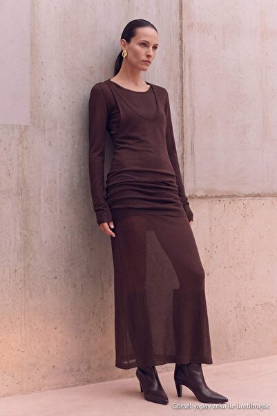 Trendyol Collection ترينديول ستوديو فستان وبلوزة منسوجة من خيوط فاخرة تغطي ال...