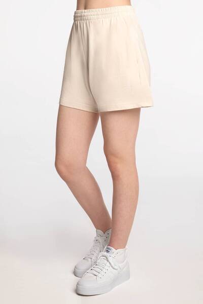 adidas Pantaloni scurți Adıcolor Essential pentru femei H37886