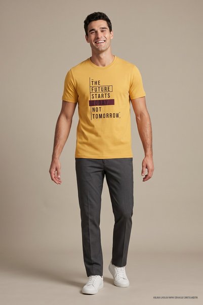 Maccali Yellow Men's the Future Starts Today Printed Crew Neck Loose Fit T-Shirt