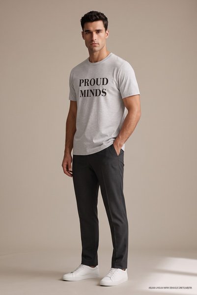 Maccali Siva muška majica sa otisnutim motivom "Proud Minds" i širokim krojem