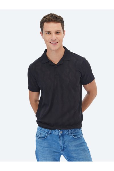 Kip Siyah Jakarlı Küba Yaka T-Shirt