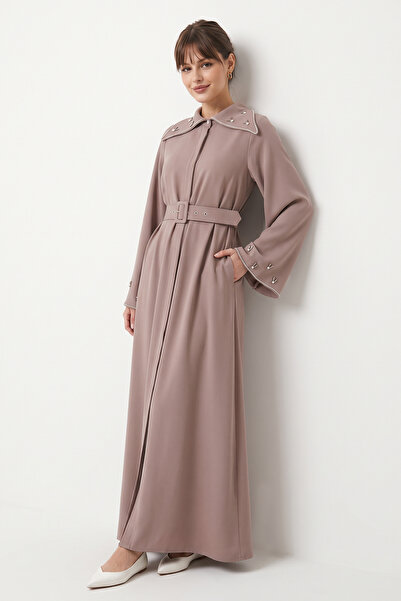 InStyle Abaya mit dreieckigem Kragen und Steinen in Beige