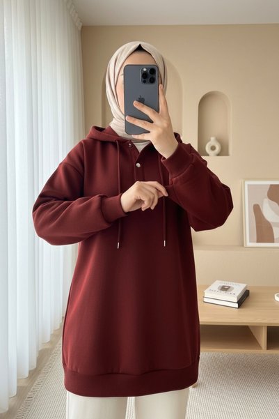 Modamorfo Hanorac cu glugă și guler cu capse, din trei fire, culoare burgundy.