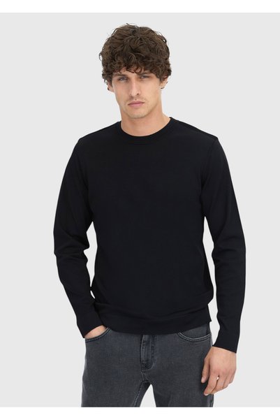 Ramsey Pulover negru din tricot simplu cu guler rotund