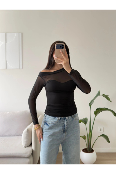 Zoom Butik Tül Detay Kayık Yaka Bluz - SİYAH
