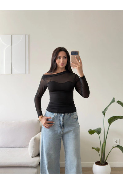 Zoom Butik Tül Detay Kayık Yaka Bluz - SİYAH