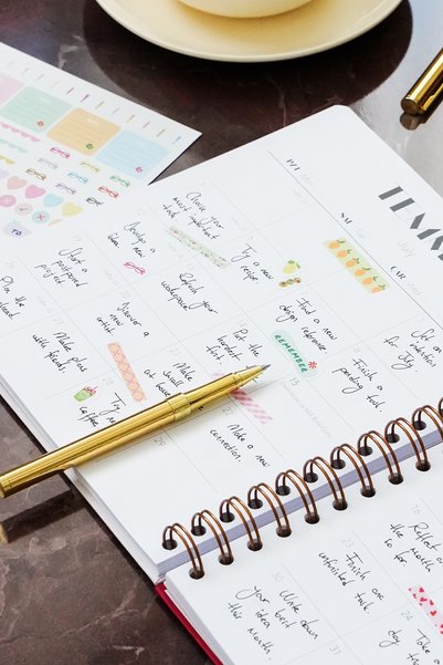 Matt Notebook 2027 Yearly Weekly Square Planner - 12 Months Cherry