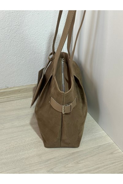 ZEYS Stylish Suede Women's Shoulder Bag with Belt Detail and Wallet Accessory