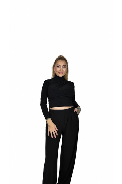 Genel Markalar Kadın Dik Yaka Omuz ve Bel Pileli Uzun Kollu Crop Bluz