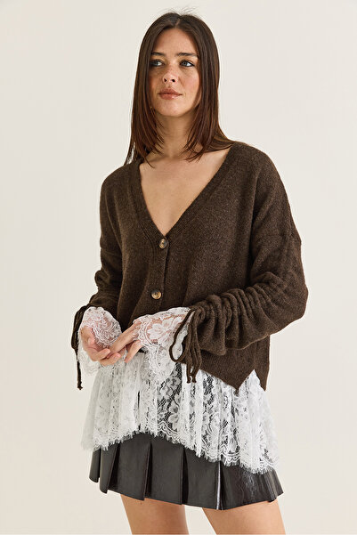 Bianco Lucci Women's V-Neck Buttoned Flywheel Lace Detailed Sleeves Gathered ...