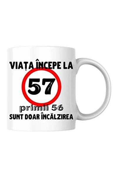 INOVATIX Cană personalizată - Viața începe la 57 de ani, albă, 330 ml