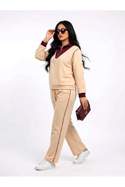 DAY BY DAY Casual Sportswear Set with High Collar and Short Zipper, V-Neck, and Comfortable Wide-Leg Pants.