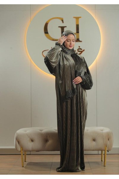 ghina hijab شرشف صلاة غنى حجاب مخمل منقط - زيتي