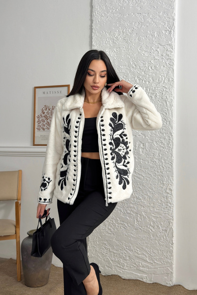 REELMODA Women's Embroidered Plush Coat