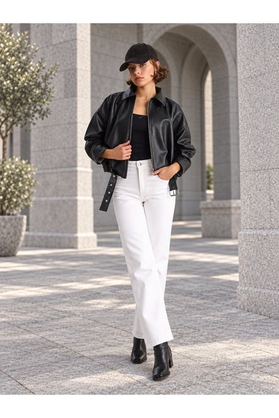 unika boutique Ženska jakna od umetne kože sa crnim pojasom i detaljnim paten...