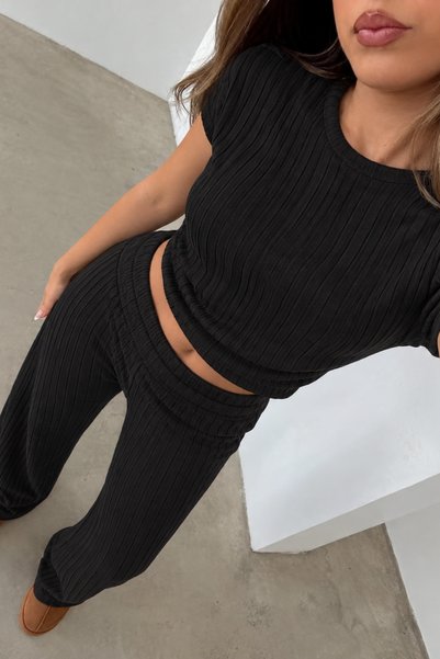 oshebu Black- Women's Short Sleeve Blouse- Pant Set