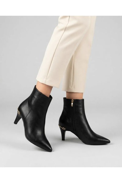 Chantaky Elegant Women's Boots with Black Leather Heel Accessories