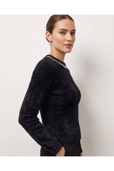 Trend Kapında Women's Stylish Knit Sweater with Stone Embellishments on the Collar and Soft Texture