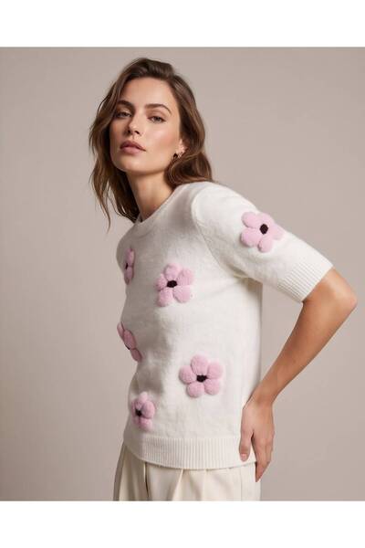 Trend Kapında Women's Floral Appliqué Detailed Short Sleeve Knit Sweater