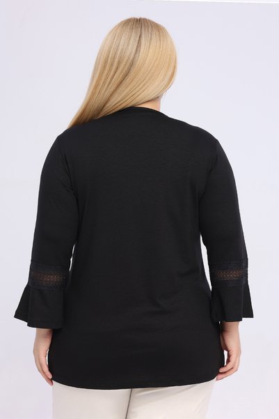 Curvy Trend Büyük Beden Yakası Nervürlü Dikişli Dantel Detaylı Volan Kol Bluz