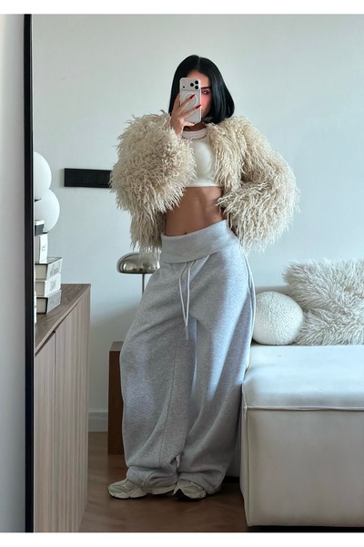 timagna Pantaloni de trening largi, plisați, cu talie înaltă, cu 3 fire, pent...