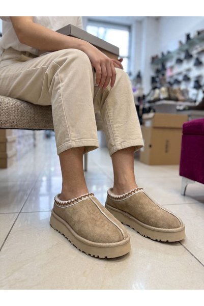 KAFKASLAR AYAKKABI Papuci de damă model UG, cu talpă groasă anti-alunecare și căptușeală din piele în interior, tip mini-cizme scurte.