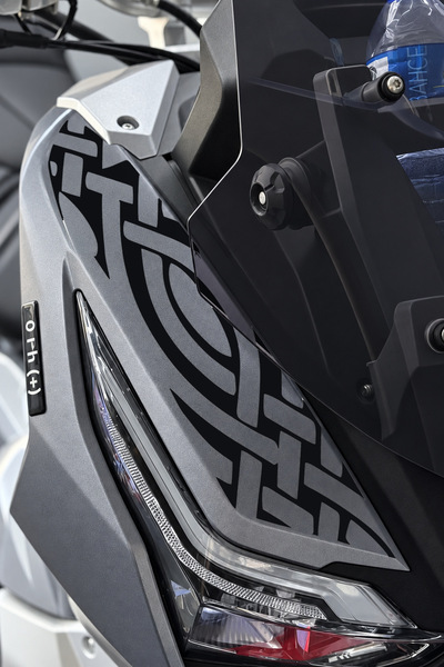 Banxtre RKS Freccia Scooter için Ön Panel Tribal Desen Sticker Etiket ( 1 Adet)