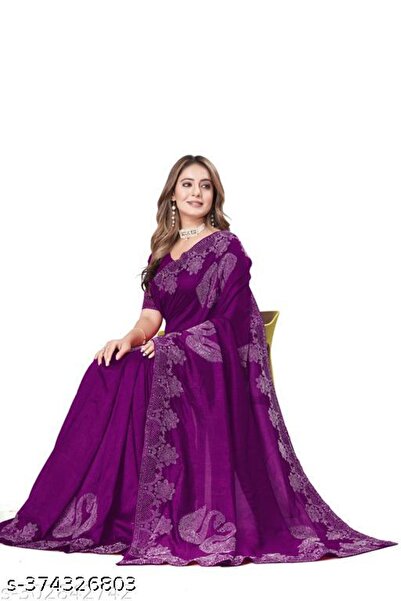 Generic Brand ساري من الجورجيت النقي مع حواف مزينة بشكل جميل. اختلاف الألوان