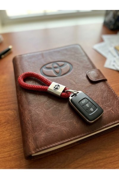 RoseTR Red Leather Braided Keychain Compatible with Toyota Corolla Auris Yaris Accessory