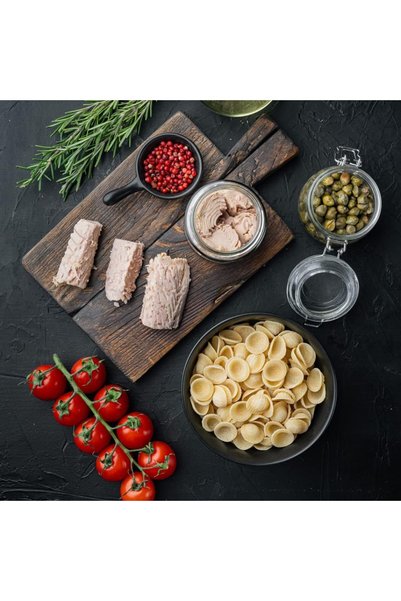 Callipo Tuna Yellowfin Fillets Olive Oil - 300g Jar - Wild Caught, Hand-Packed in Glass Jars, 16g of Protein per Serving, Premium Quality