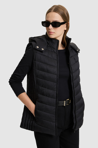 U.S. Polo Assn. Women's Black Vest 50326196-Vr046