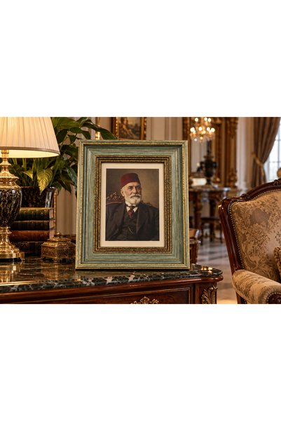HalkKitabevi Ahşap Eskitme Yaldızlı Resim Çerçevesi 6"/4"
