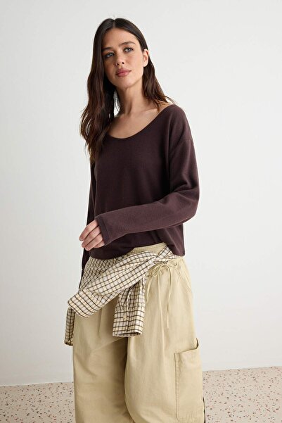 Trendyol Collection Brown Open Shoulder Relaxed/Casual Fit Loose Knitted Blou...