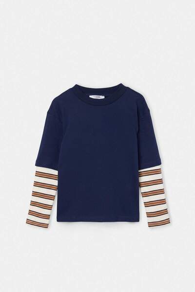TRENDYOLKIDS Marineblaues, einfarbiges, gestricktes T-Shirt für Jungen TKDAW2...