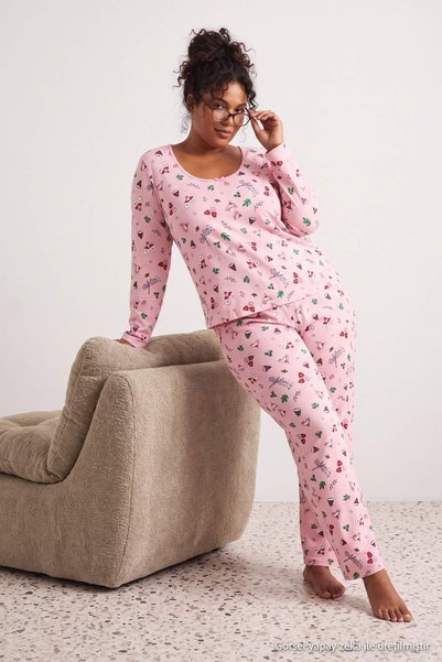 Trendyol Curve Set de pijamale roz cu model de Anul Nou, cu talie elastică, m...