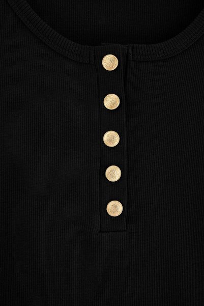 Trendyol Curve Black Buttoned Collar Fitted/Flex Fit Ribbed Knitted Blouse Tbbaw27Af00050