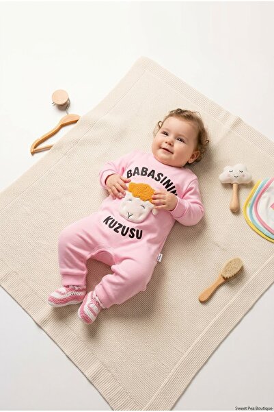 mandalinsbaby Babasının Kuzusu Yazılı Kız Bebek Tulum