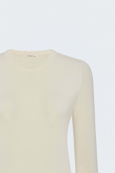 Sateen Long Sleeve Tricot with Snap Detail - Ecru