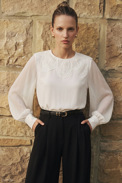Sateen Bluse mit Kragendetail - Ecru