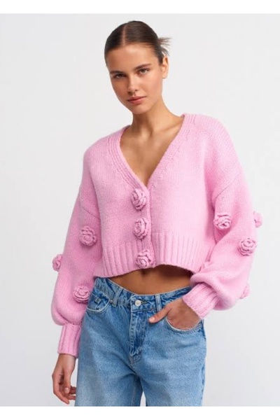 MEGAHAN BOUTIQUE Hand Knitted 3D Flower Detailed Cream Crop Cardigan / Design...