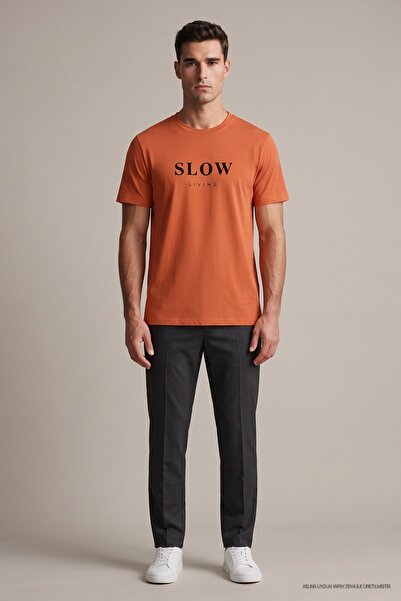 Maccali Πορτοκαλί ανδρικό μπλουζάκι με στάμπα Slow Living και φαρδιά γραμμή