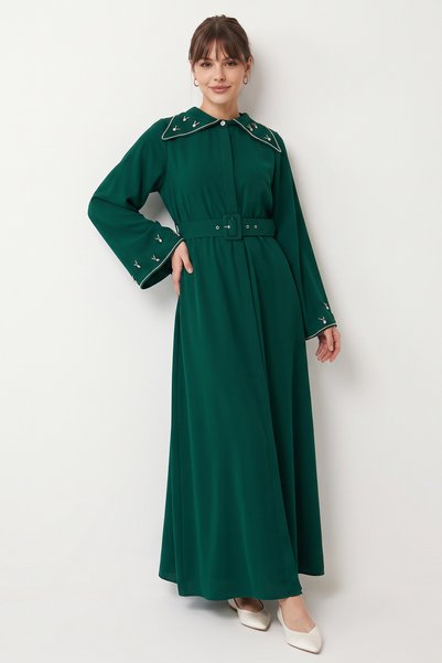 InStyle Üçgen Yaka Taşlı Zümrüt Yeşili Abaya