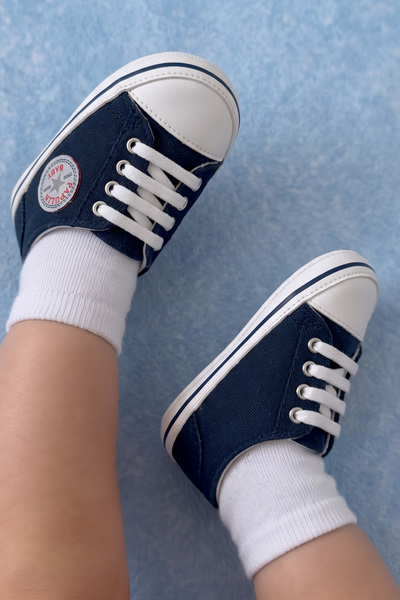 Rocha Baby Baby Pink Canvas Sneakers White Toe Lace-Up Infant Baby First Step...
