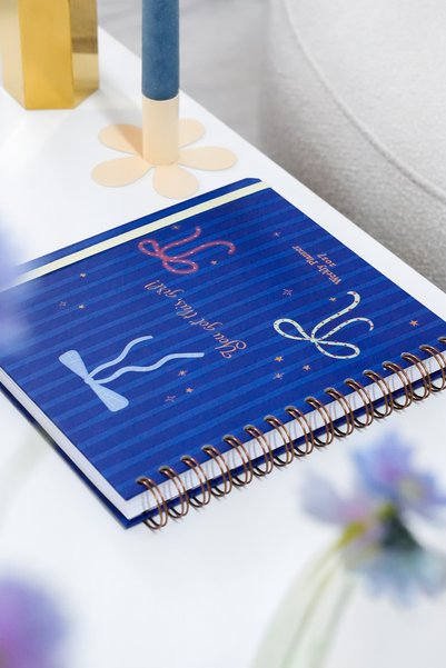 Matt Notebook مفكرة مربعة شهريّة لعام 2027 - 12 شهرًا من المفكرة الأسبوعية